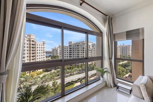 Renovated 2 Br in Golden Mile 5 Near Nakheel Mall