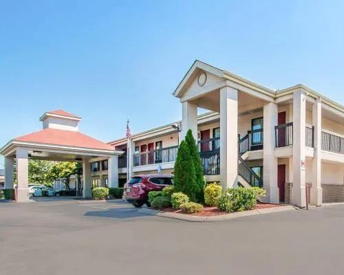 Econo Lodge Inn & Suites Murfreesboro Shopping District in Murfreesboro