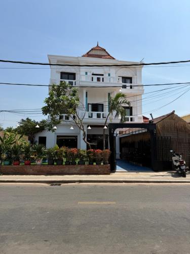 White Castle Hotel