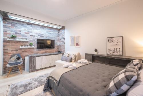 Cozy Seaside Apartment in Aphrodite Bay, Piraeus