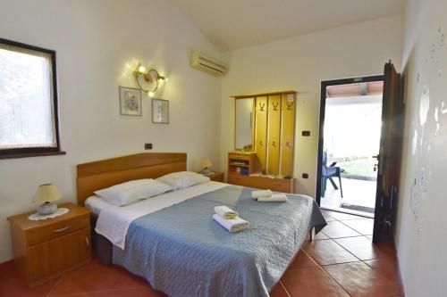Cozy flat with garden access in Umag
