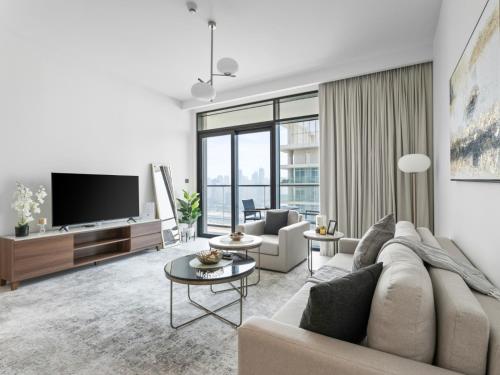 Breathtaking 1 BDR with Palm & Marina View-25
