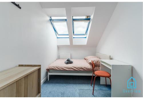 Uranus Room - 15 min to Old Town Gdansk