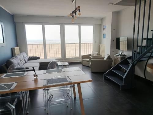 Appt 1er étage en duplex 6 PERS Digue de mer magnifique vue panoramique