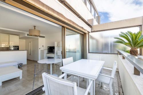 64 ANTIBES - Stunning 1-bedroom with terrace at Gray d'Albion