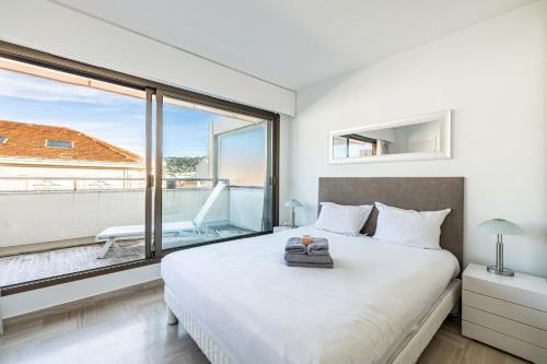 64 ANTIBES - Stunning 1-bedroom with terrace at Gray d'Albion