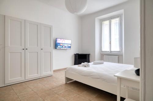 The Bocconi Quarter - Milanese Living from Navigli to Duomo