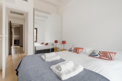 GuestHost - Modern Terrace Flat in Solari Area