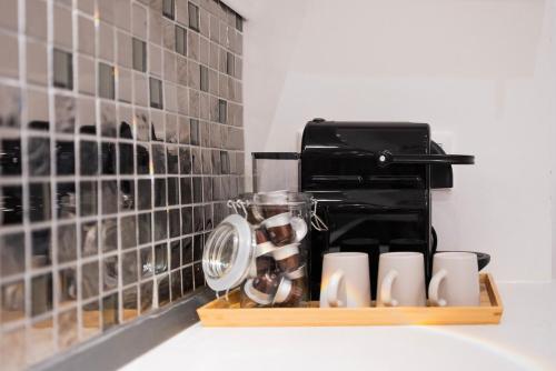 Design Micro-Studio - 10 minutes to Central Station