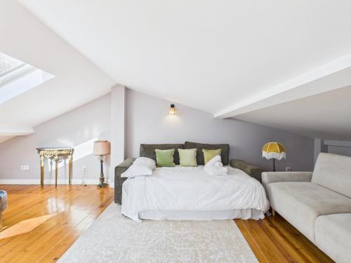 Charming 2BR TownHouse in Mouraria | By Airnest