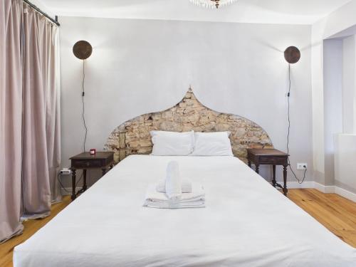 Charming 2BR TownHouse in Mouraria | By Airnest