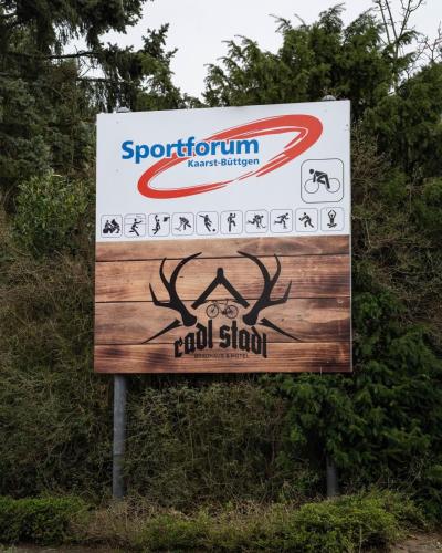 a sign for a rub shop with antlers on it at RadlStadl - Brauhaus und Hotel in Kaarst