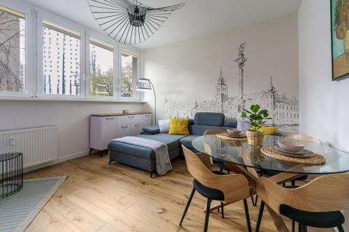 Modern Warsaw Apartment on Zlota Street next to central station by P&M