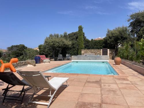 T3 de 80m2 avec piscine - jardin - vue mer