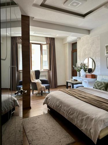 Luxury Apartment with Jacuzzi and Private Parking
