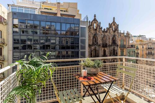 731 - AB Enric Granados Apartment