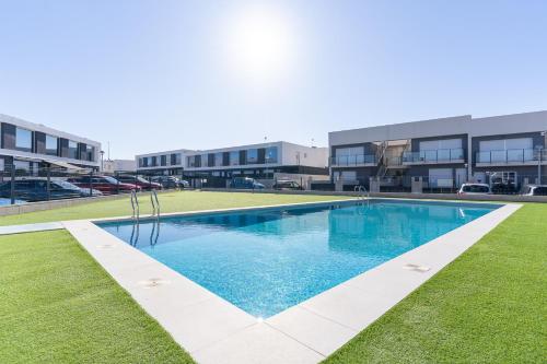 rentafive - Chalet - Piscina - Nuevo