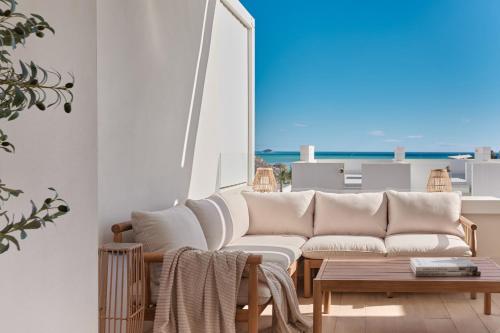 Playa Paraiso beachfront apartment - by Welcomely