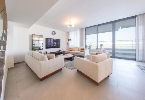 Sea View Luxury Escape 5BR Private Pool Villa
