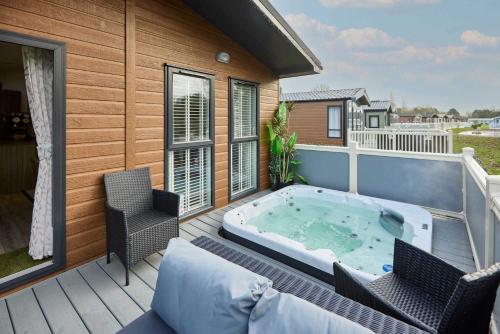 The Yorkshire Burrow Lodge with Hot Tub photo 25