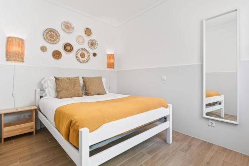 Pátio da Luz 1Bdr House by LovelyStay