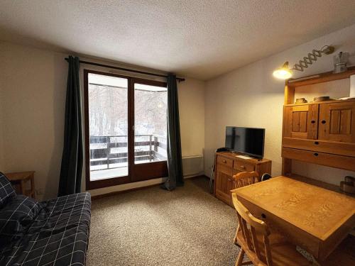Studio calme, balcon sud, skis aux pieds, 100m des remontées et commerces - FR-1-322-575