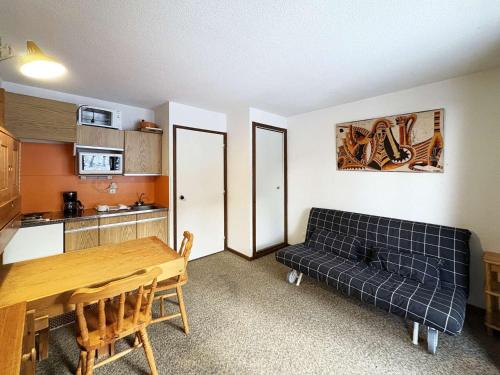 Studio calme, balcon sud, skis aux pieds, 100m des remontées et commerces - FR-1-322-575