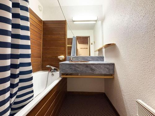 Studio calme, balcon sud, skis aux pieds, 100m des remontées et commerces - FR-1-322-575