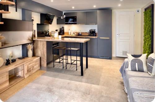 Your stay in a modern and warm two-room apartment