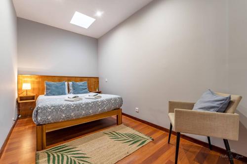 Experience the Charm Porto Apartment with Terrace