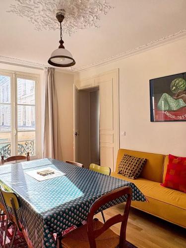 Large 4-room apartment in Paris 5th Cuvier