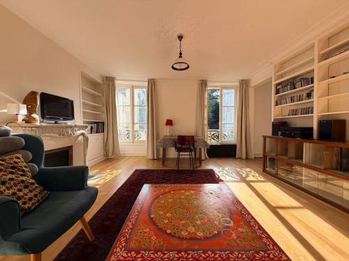Large 4-room apartment in Paris 5th Cuvier
