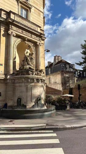 Large 4-room apartment in Paris 5th Cuvier