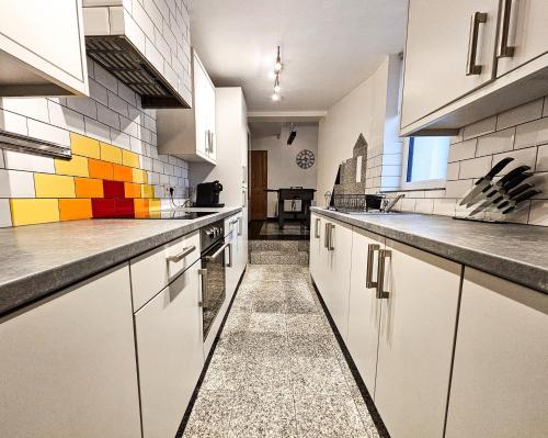 Luxe Retreat - Steps from Stadium - Pool Table, Ping Pong, Football Table photo 14