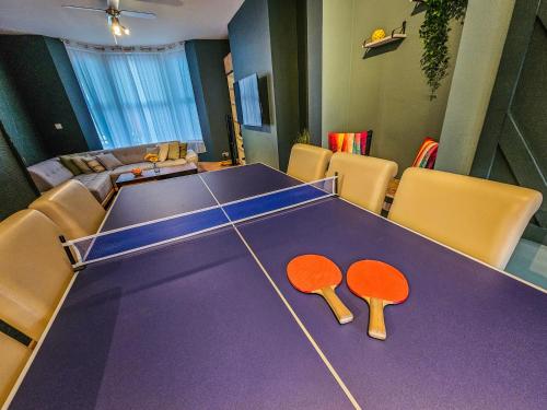 Luxe Retreat - Steps from Stadium - Pool Table, Ping Pong, Football Table photo 33