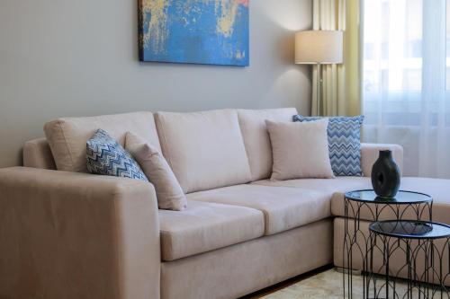 Rhapsody in Blue Alimos Marina