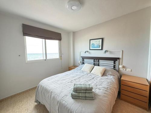 Sunny First Line Apartment by Los Locos Beach