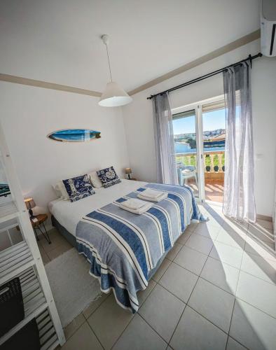 Foto Apartamento Golfinho 4