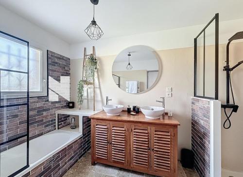 L'Orée des pins tesisinde bir banyo