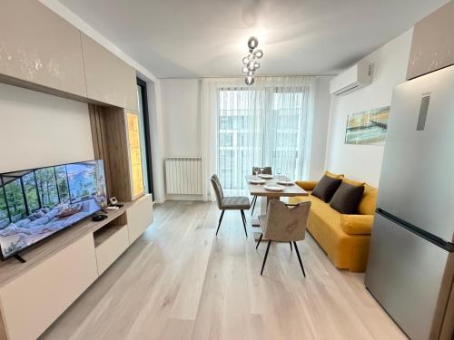 Cusco Cozy Apt w Parking Spot near Paradise Mall and WiFI