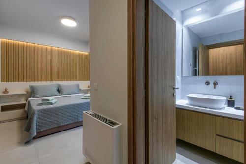 Mouratti New Luxury Garden Apartment