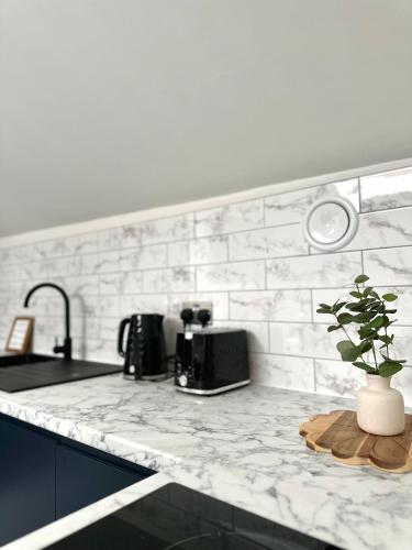 Cumberland Street Apartments by Happy Days photo 164