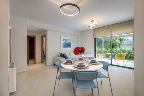 Mouratti New Luxury Garden Apartment