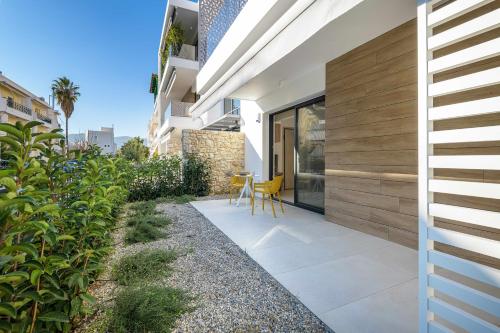 Mouratti New Luxury Garden Apartment
