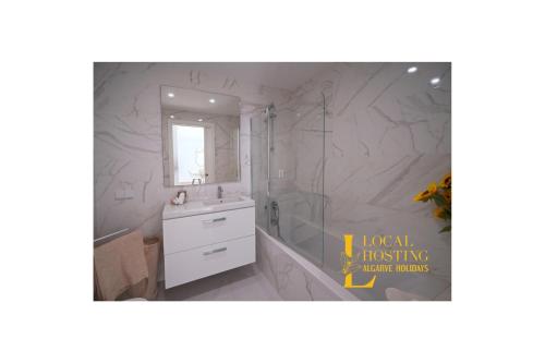 Green Garden Luxury Suite by Localhosting