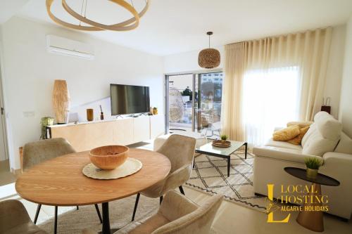 Green Garden Luxury Suite by Localhosting