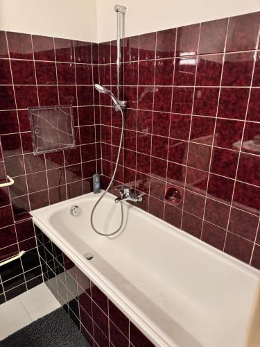 Großes Stadt Zimmer