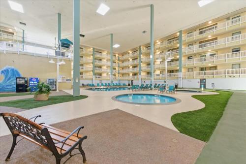 Coastal 2BR Condo w Ocean Views & Pool photo 29