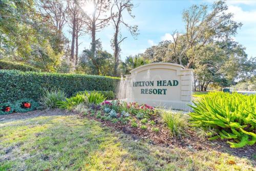Coastal 2BR Condo w Ocean Views & Pool photo 38