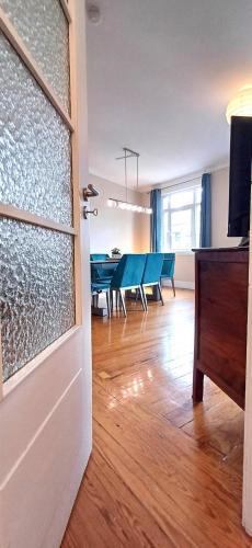 Large and Charming Apartment Downtown